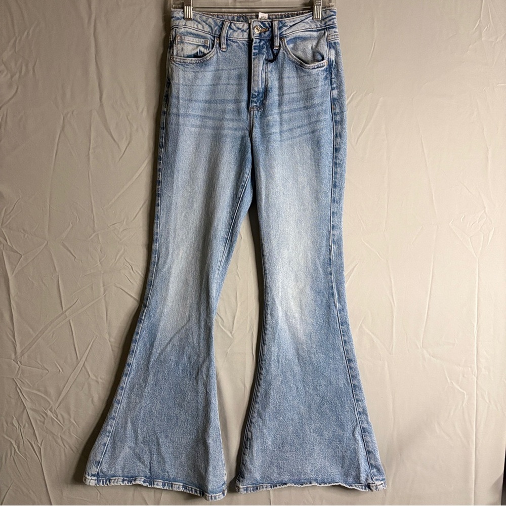Forever 21 High Rise Flare Jeans Trendy Casual Denim Retro